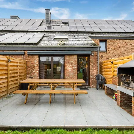 Holiday home In Lessive Close To Rochefort